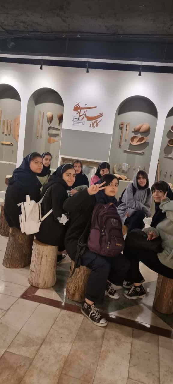 اردوها( بازدید از بافت قدیمی شهر ،چهارباغ گردی ، موزه موسیقی)